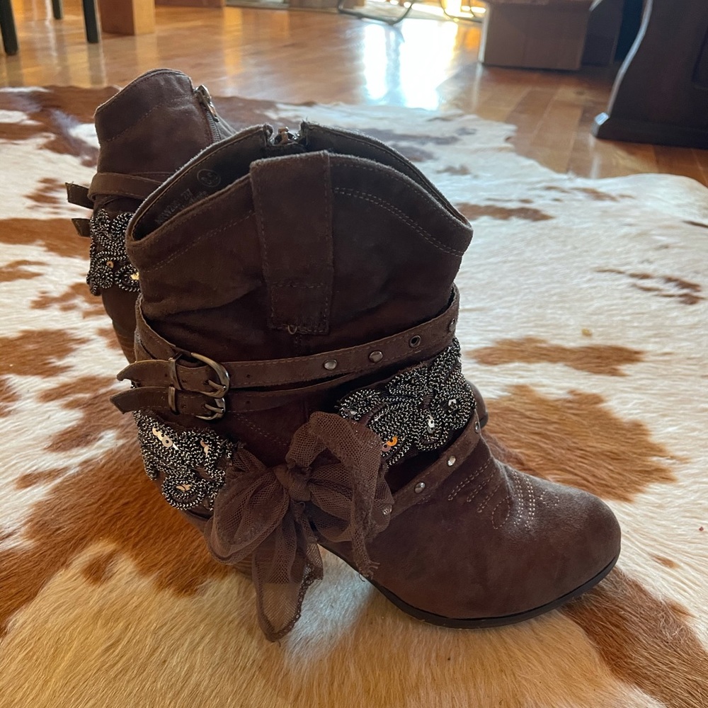 8.5 brown bootie with heel